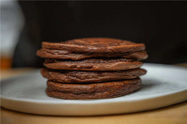 طرز تهیه پنکیک پروتئینی شکلاتی با استفاده از کازئین